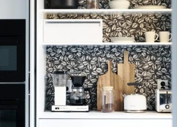 A breakfast area in the kitchen; the new e (irresistible) trend for cooking