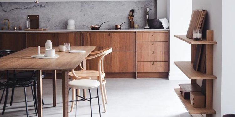 In this kitchen you also eat. Ten examples of dining kitchens that neglect the concept of dining room