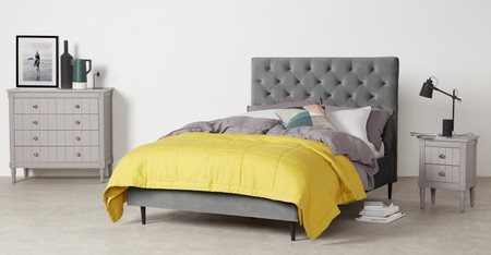 8ae7566320538f44cb6c0a751b8c761e8b56bdd5 Bedsky117gry Uk Skye Double Bed Light Gray Velvet And Black Legs Lb02