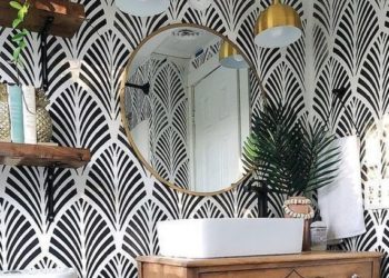 The most practical trend; open shelves or shelves in the bathroom