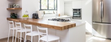 Nordic kitchens in light tones and with touches of natural wood are the most demanded when designing the kitchen