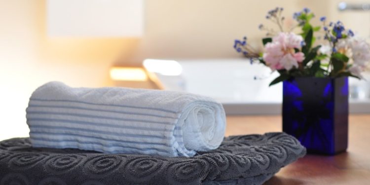 Products that succeed on Pinterest to decorate and maximize space in small bathrooms