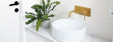 Small bathrooms, tricks and inspiration to gain more space