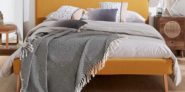 How to decorate a perfect bedroom for relaxing in five steps