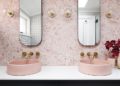Countertop basins and colored basins are the most desirable and avant-garde at this time for the bathroom (and if they are roses better)