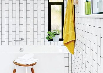 Trend in the bathroom; the tiles are also placed vertically in the bathrooms