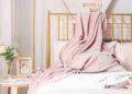 Sheets, bedspreads, blankets, candles … everything you need to get inspired and make your bedroom the most cozy