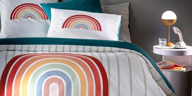 the sheets and textiles that are worn