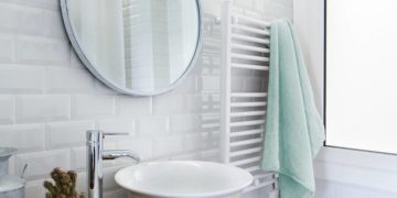 The bathrooms are also under examination; how to refresh them with low cost accessories