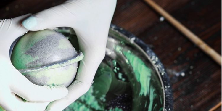 how to create colored bath bombs step by step