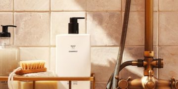 Zara Home has decided to take care of ourselves in the bathroom with its natural soaps and gels