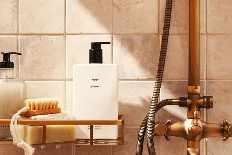 Zara Home has decided to take care of ourselves in the bathroom with