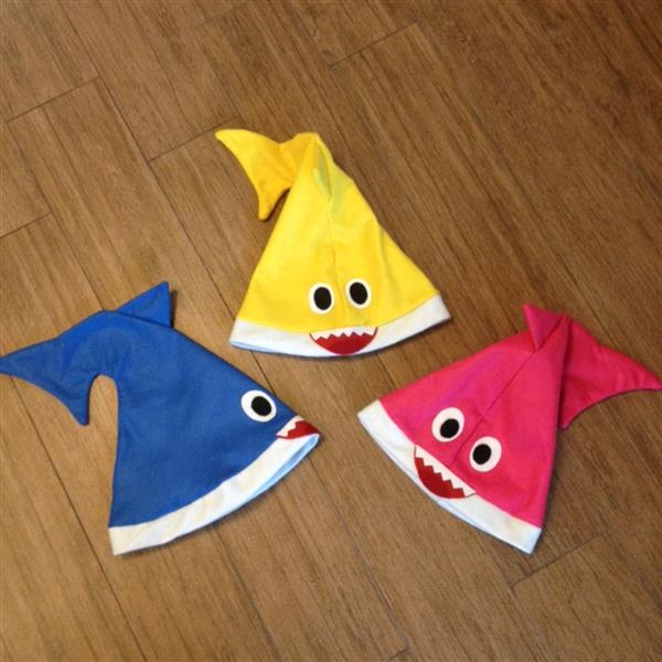 baby beanie-shark-souvenir 