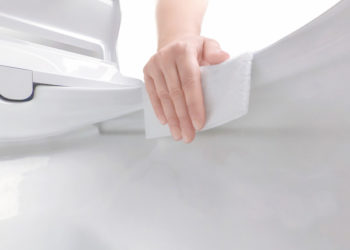 How to maintain proper hygiene and disinfection in the bathroom in 10 steps