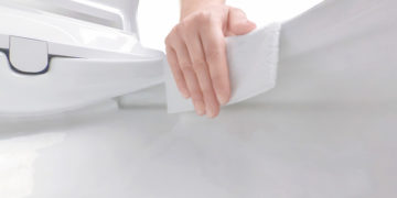 How to maintain proper hygiene and disinfection in the bathroom in 10 steps