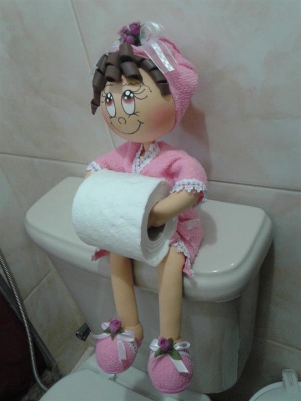 doll-toilet-paper-holder-in-eva 