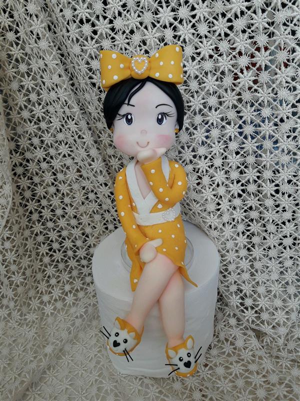 toilet paper holder-doll-biscuit-doll-biscuit 