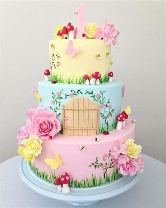 Pastel-garden-cake-in-pastel-colors 