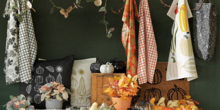Ikea launches HÖSTPROMENA, a new collection inspired by autumn.  And we want it all