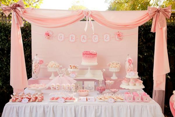 Ballerina themed table with details