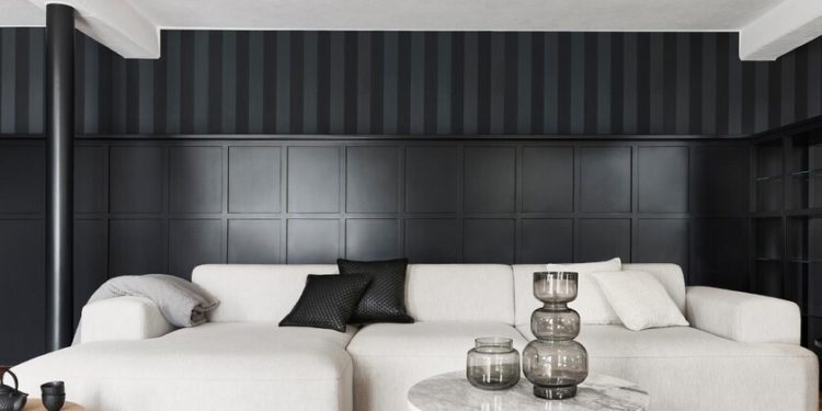 Some good reasons to put a white sofa in the living room