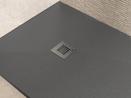 Walk-in shower tray, ideal for small bathrooms