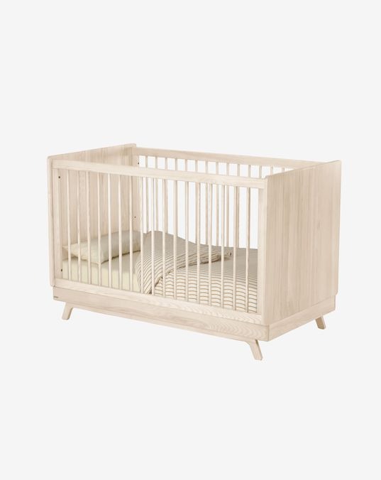 Maralis convertible crib made of solid ash wood 70 x 140 cm