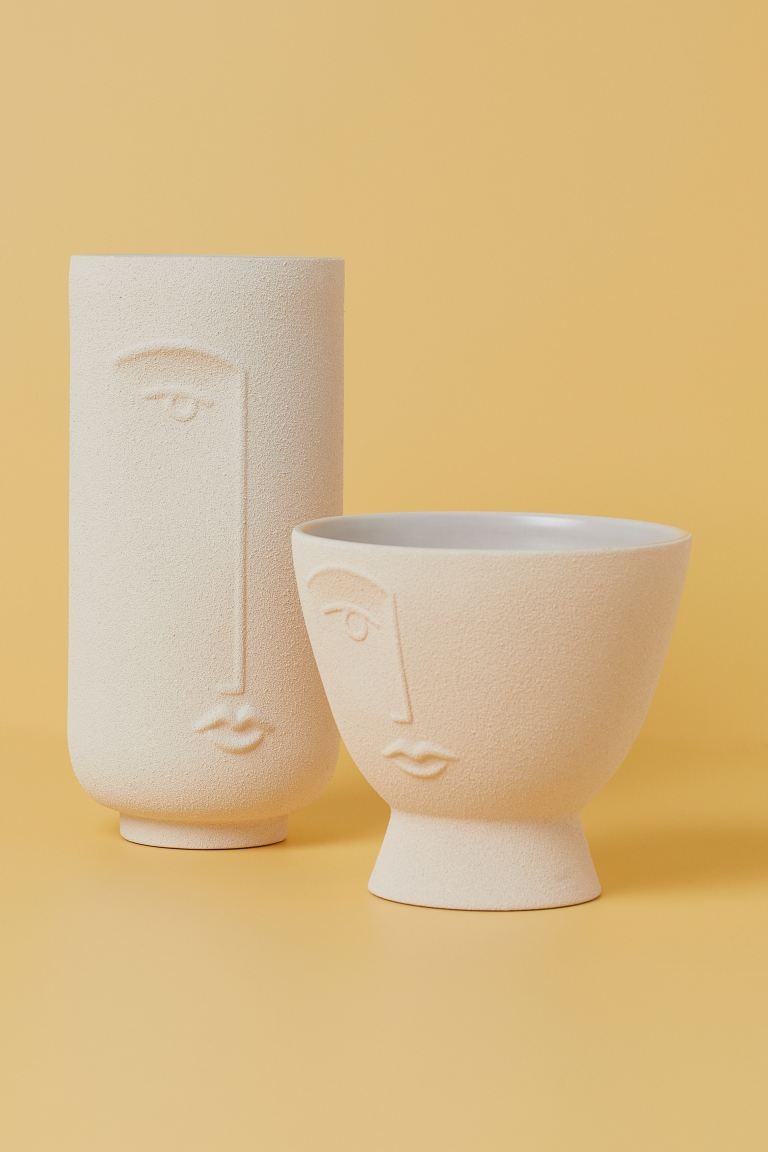 Ceramic vase