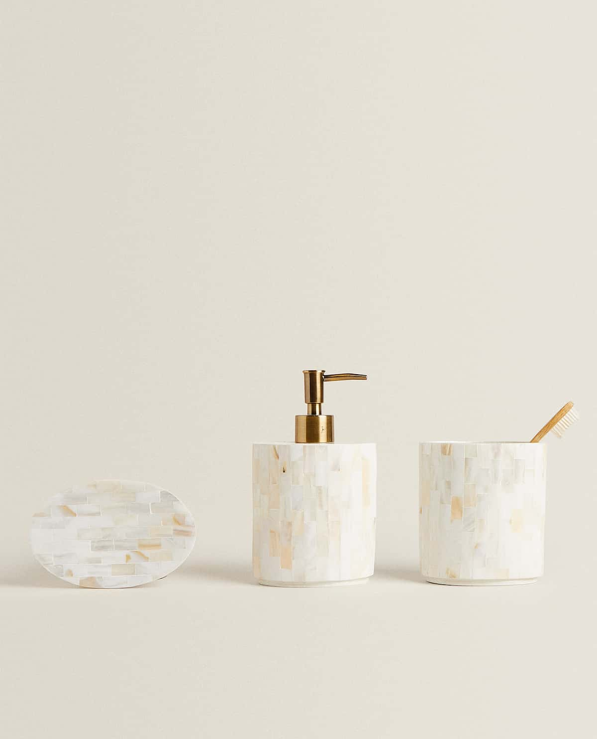 Mother of pearl bath set