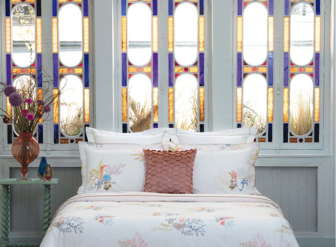 Duvet cover with floral and coral motifs