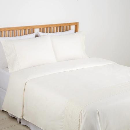 White duvet cover