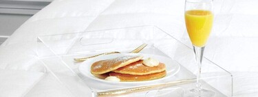 14 trays, in different materials and styles, to enjoy breakfast in bed on Valentine's Day