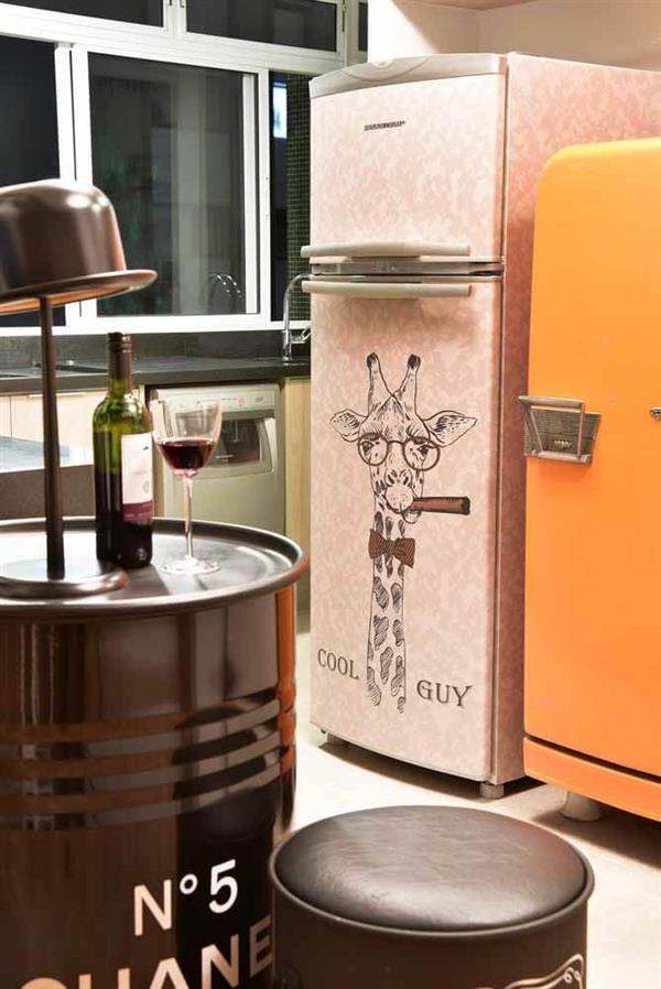 Giraffe Envelope Fridge