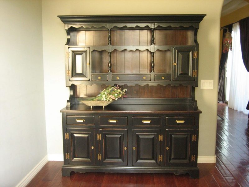 rustic-kitchen-cupboard