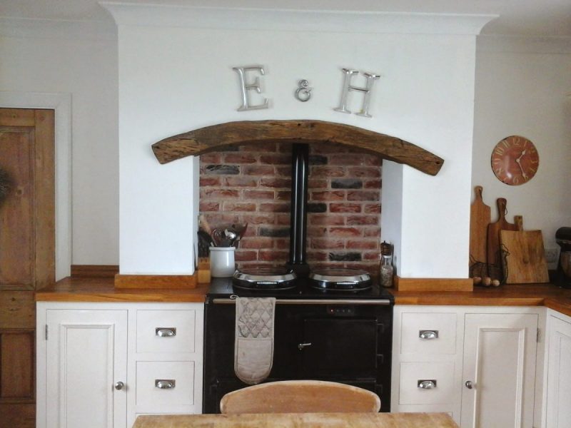 rustic-kitchen-white-brick-fireplace