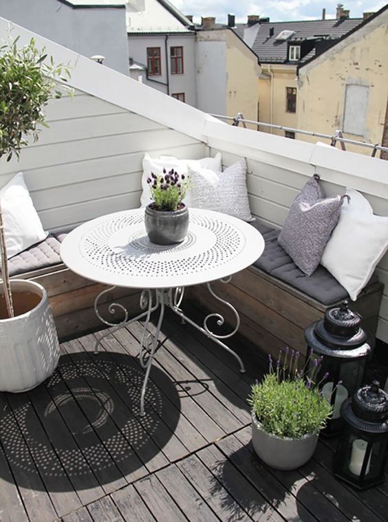 how to furnish an inexpensive terrace