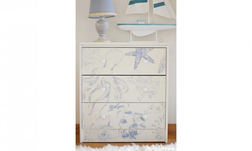 Coastal chest of drawers