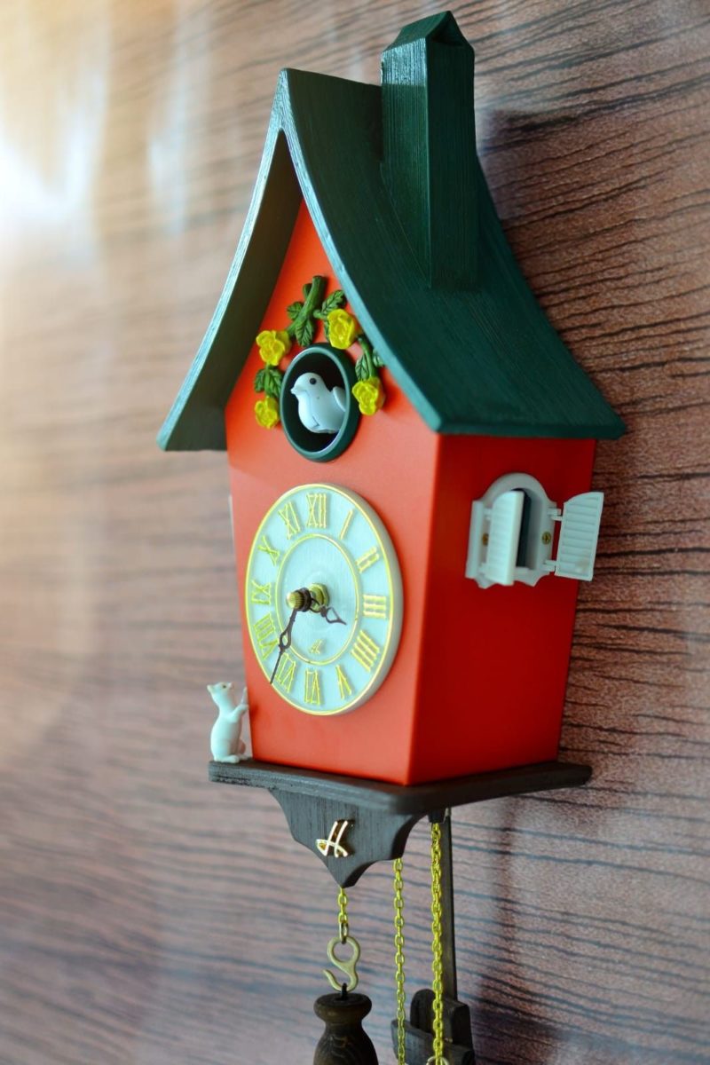 modern-Tyrolean-style-cuckoo-clock