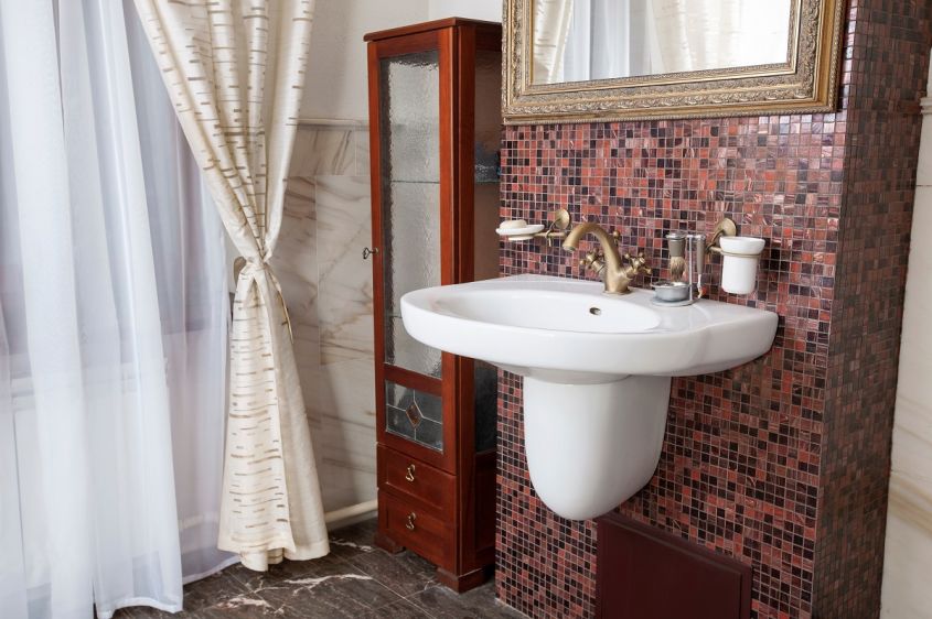 mosaic bathroom tiles