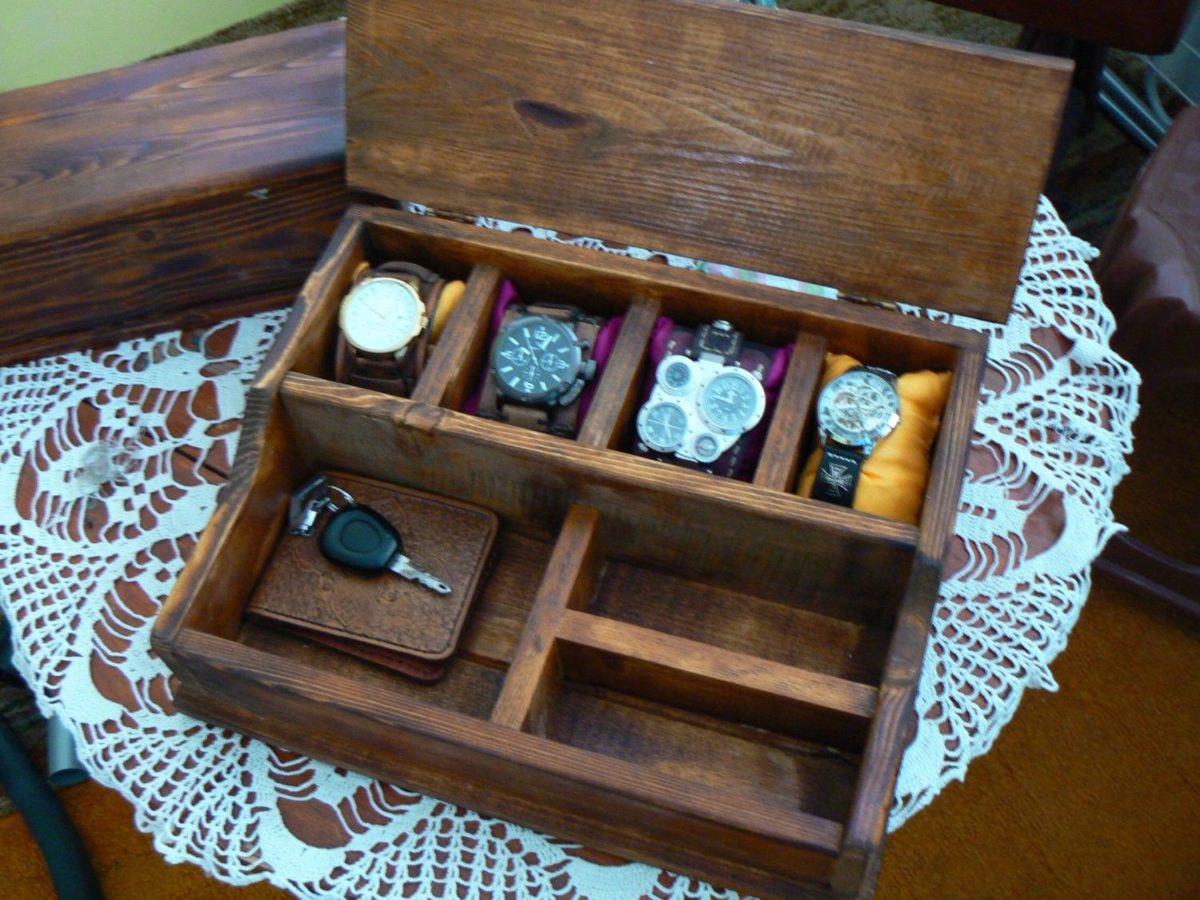 empty-pockets-original-wood-wine-box