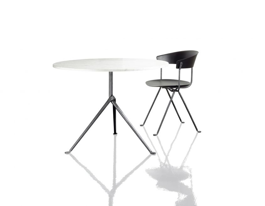 Officina chair and tables