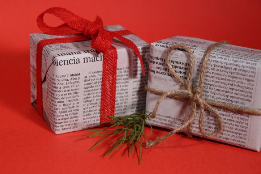 creative gifts with newspaper