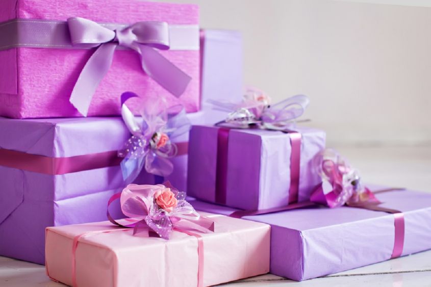 how to make an elegant gift package