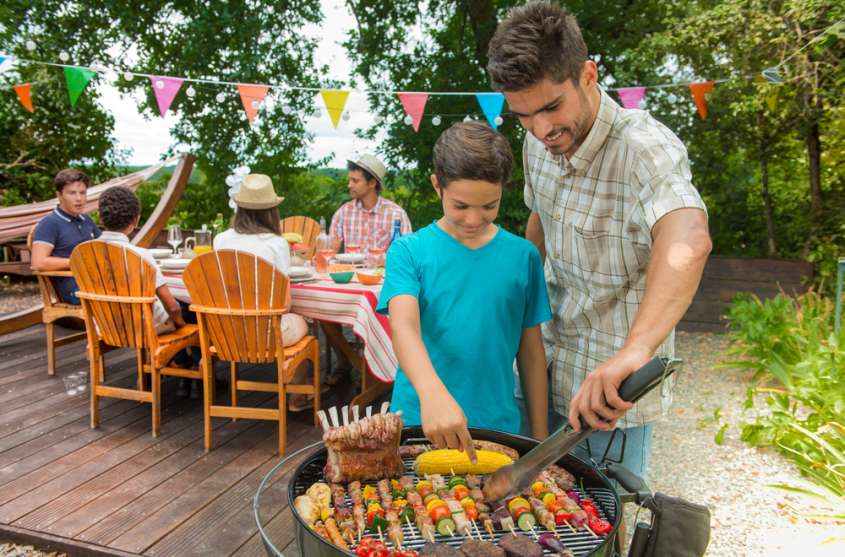 barbecue party dad