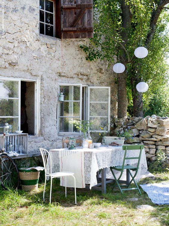 decorating shabby chic garden ideas