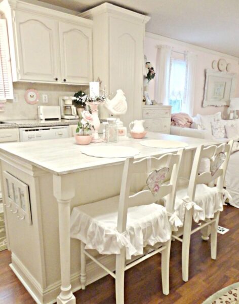 kitchen-cream-colored-walls-32