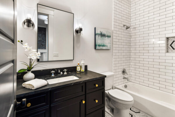 Cream-colored bathroom walls