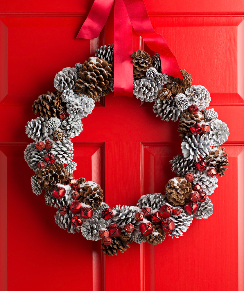 christmas-decorations-with-pine-cones-3