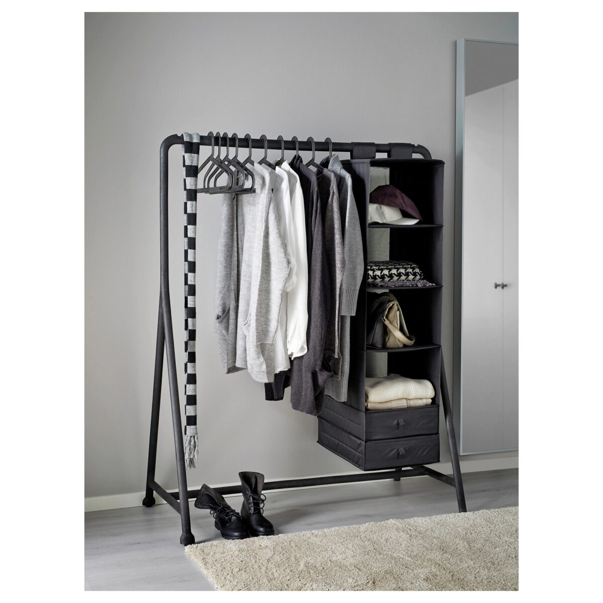 turbo-stand-clothes-hanger-inside