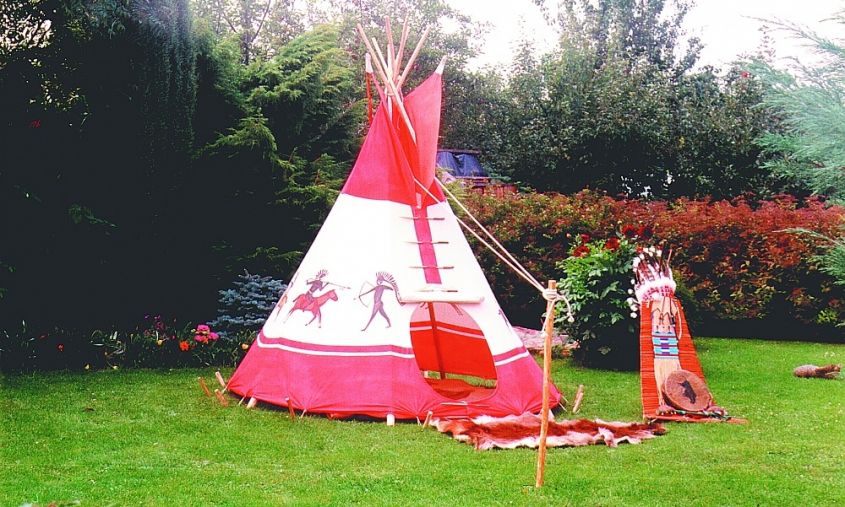 ideas for decorating a kids friendly garden tent